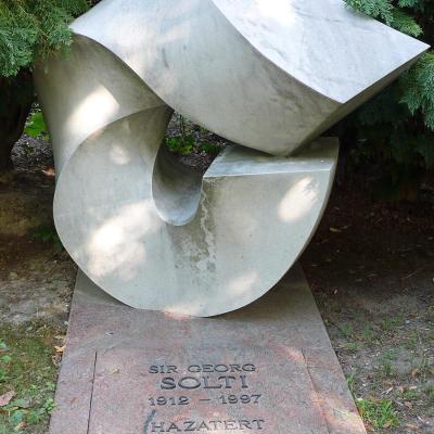 Solti György síremléke