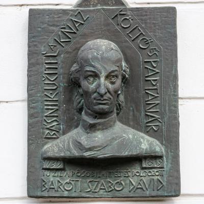 Baróti Szabó Dávid-emléktáblája