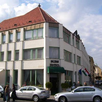 Diplomata lakóház (ma Burg hotel)